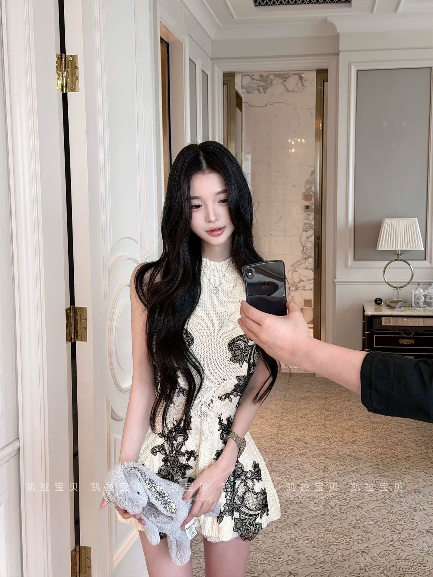 빛 럭셔리 작은 샤넬 스타일 무거운 작업 레이스 조각 니트 여성 드레스 고대 조기 로얄 자매 허리 수축 미니 스커트 26 여름 새로운 상세 이미지 4
