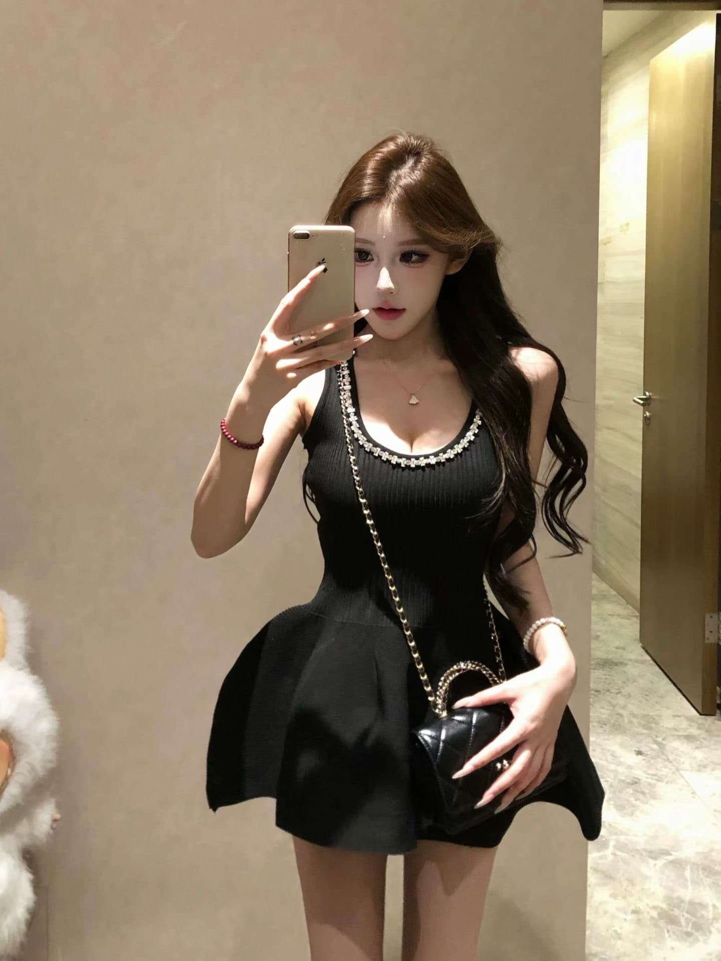 달콤함 프랑스식 Chic 무거운 작업 다이아몬드 세팅 u 칼라 니트 조끼 스커트 여성 꼬집기 허리 슬림해 보이는 꽃밭 치마 2026 여름 예복 상세 이미지 2