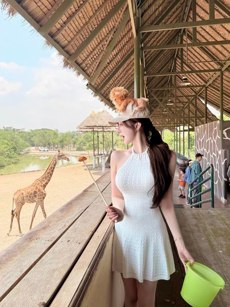 한 비 지아 화이트 행침 목 레이스업 꽈배기 허리 수축 여성 드레스 여름 민소매 새는 어깨 슬림해 보이는 우산 진자 한 마디 치마 상세 이미지 4