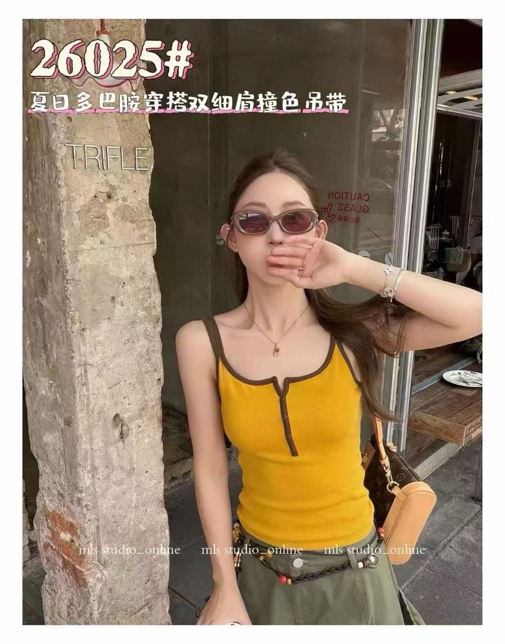 도파민 하프 단추 배색 녹색 캐미솔 여름 몸매 가꾸기 슬림해 보이는 핫걸 외출용 민소매 맨위 트렌디 상세 이미지 2