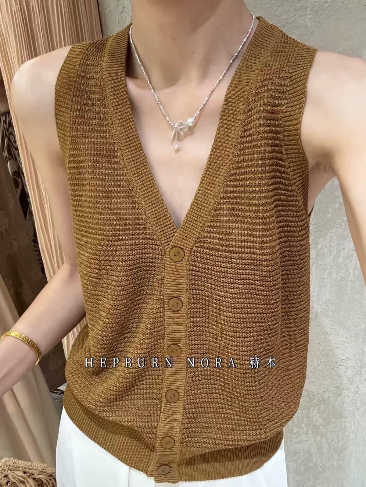 hepburn 그는 벤 싱글 줄 버튼 V넥 니트 조끼 여성 여름 프랑스식 루즈핏 슬림해 보이는 질감 센스 민소매 맨위 이미지 4