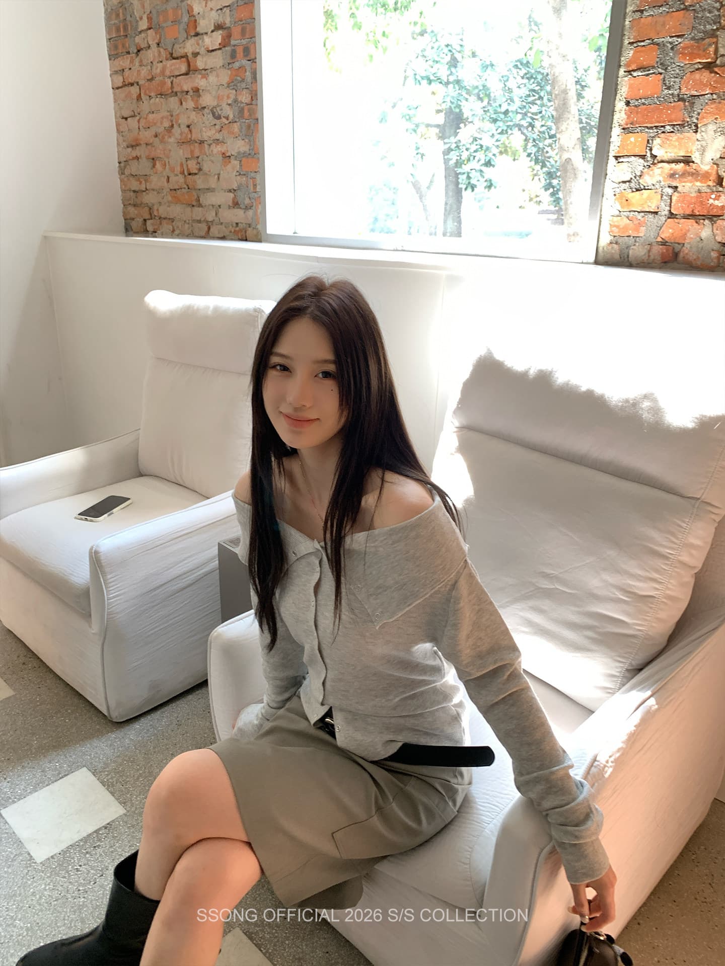 한 부서 디자인 센스 오프숄더 긴팔 니트 스웨터 2026 가을 겨울철 새로운 몸매 가꾸기 오프숄더 단추 오픈 가디건 맨위 상세 이미지 11