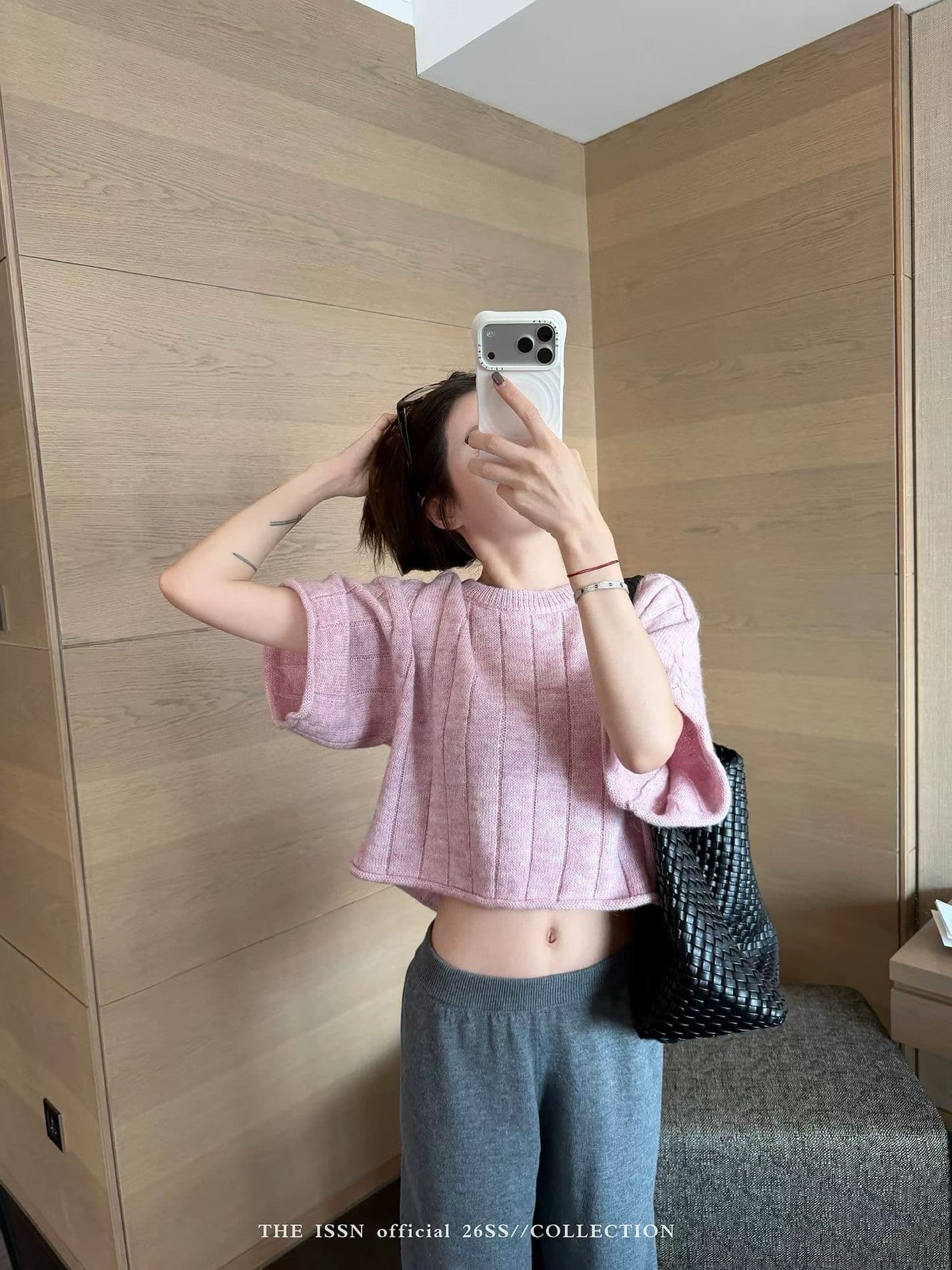 달콤함 연령 감소 느긋한 바람 볼륨 측면 풀오버 니트 스웨터 이른 가을 새로운 느슨함 센스 부드러운 찹쌀 캐주얼 쇼트 스타일 맨위 여성 상세 이미지 2