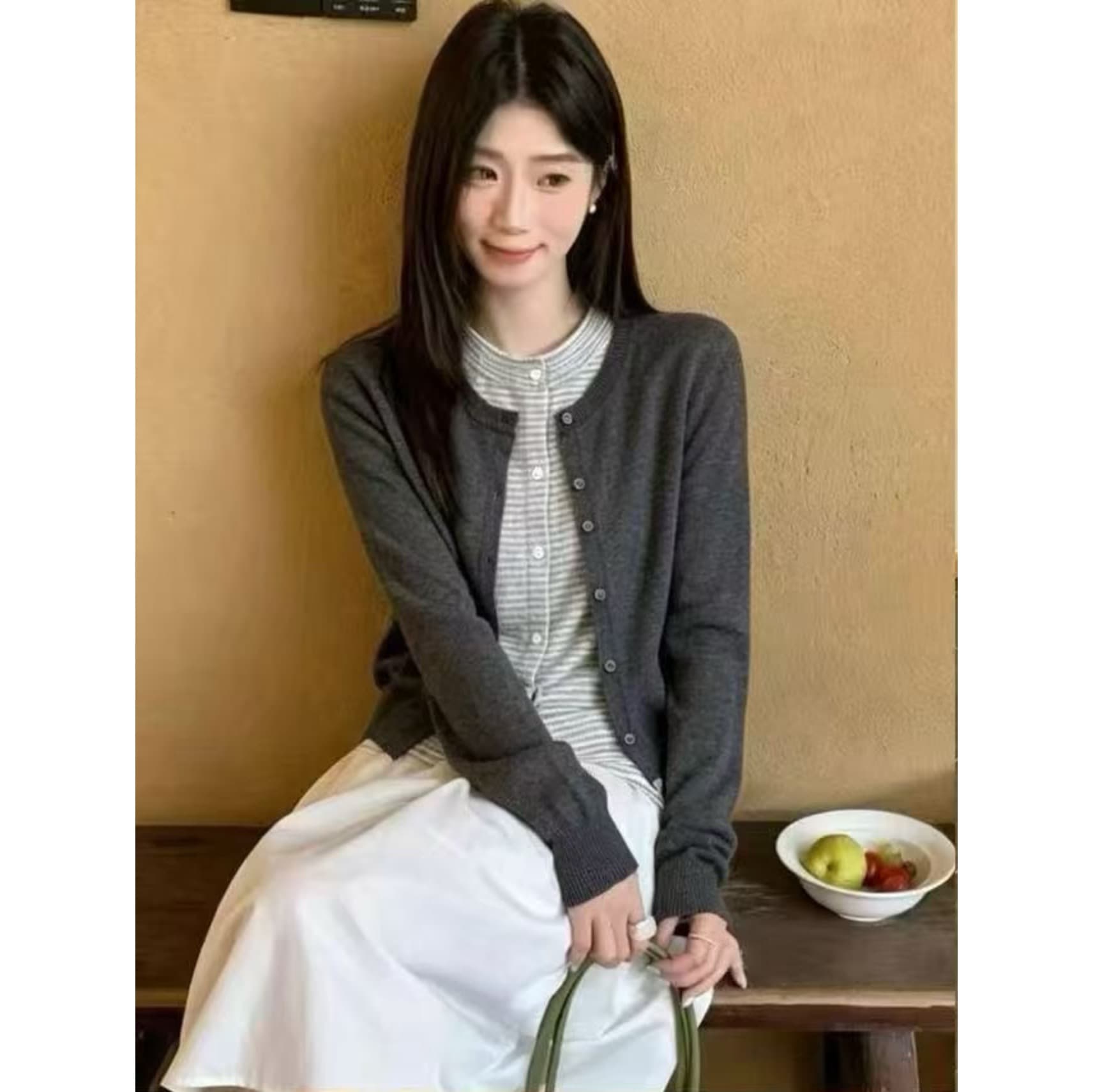 한 부서 레트로 배색 페이크 레이어드 니트 오픈 가디건 여성 2026 새로운 고급 센스 맨위 재킷 트렌디