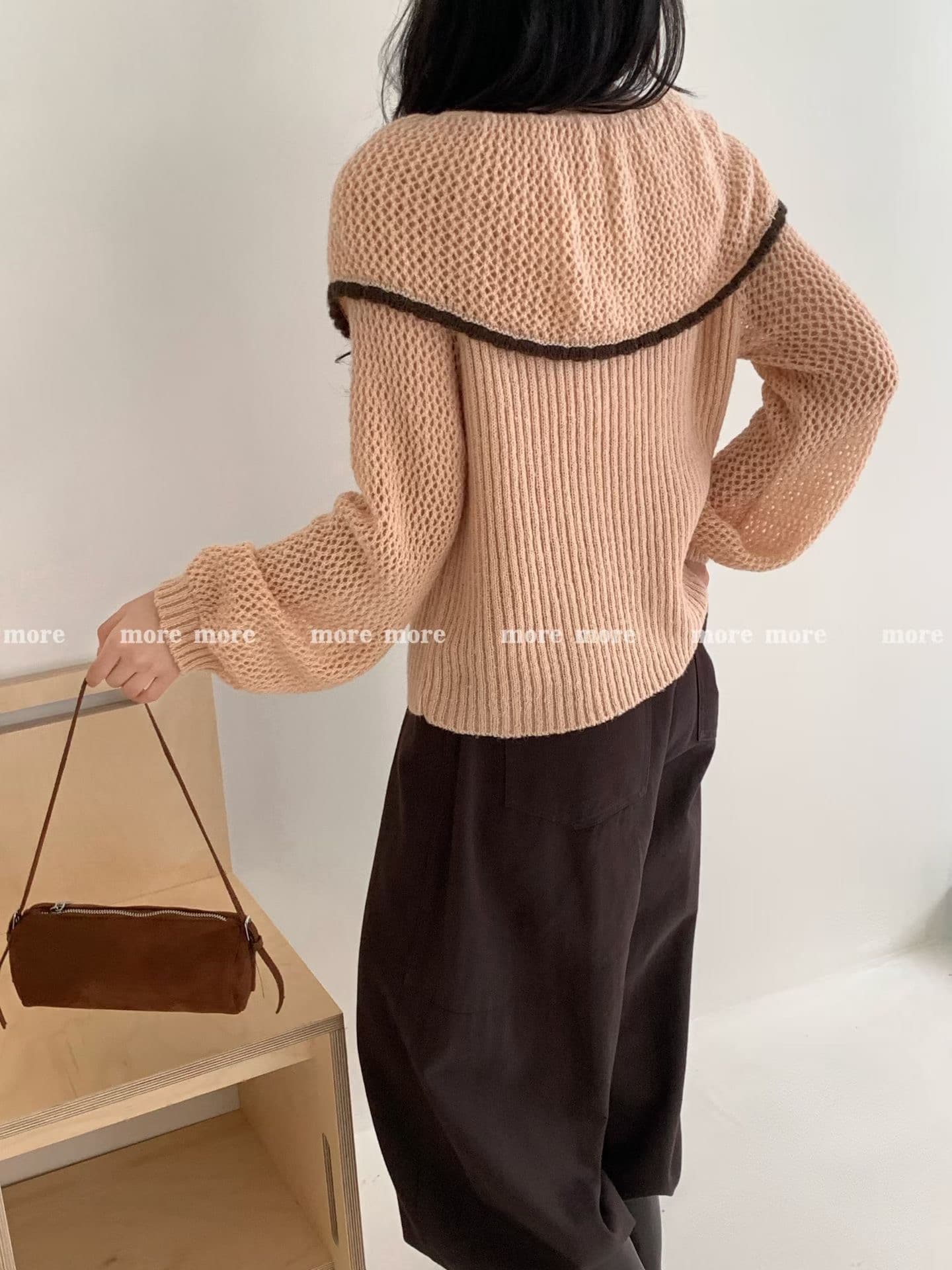 한 부서 부드러운 바람 연령 감소 레이스업 홀로우 아웃 배색 스웨터 여자 가을 겨울 달콤함 외국 가스 베이비 칼라 니트 스웨터 맨위 상세 이미지 9
