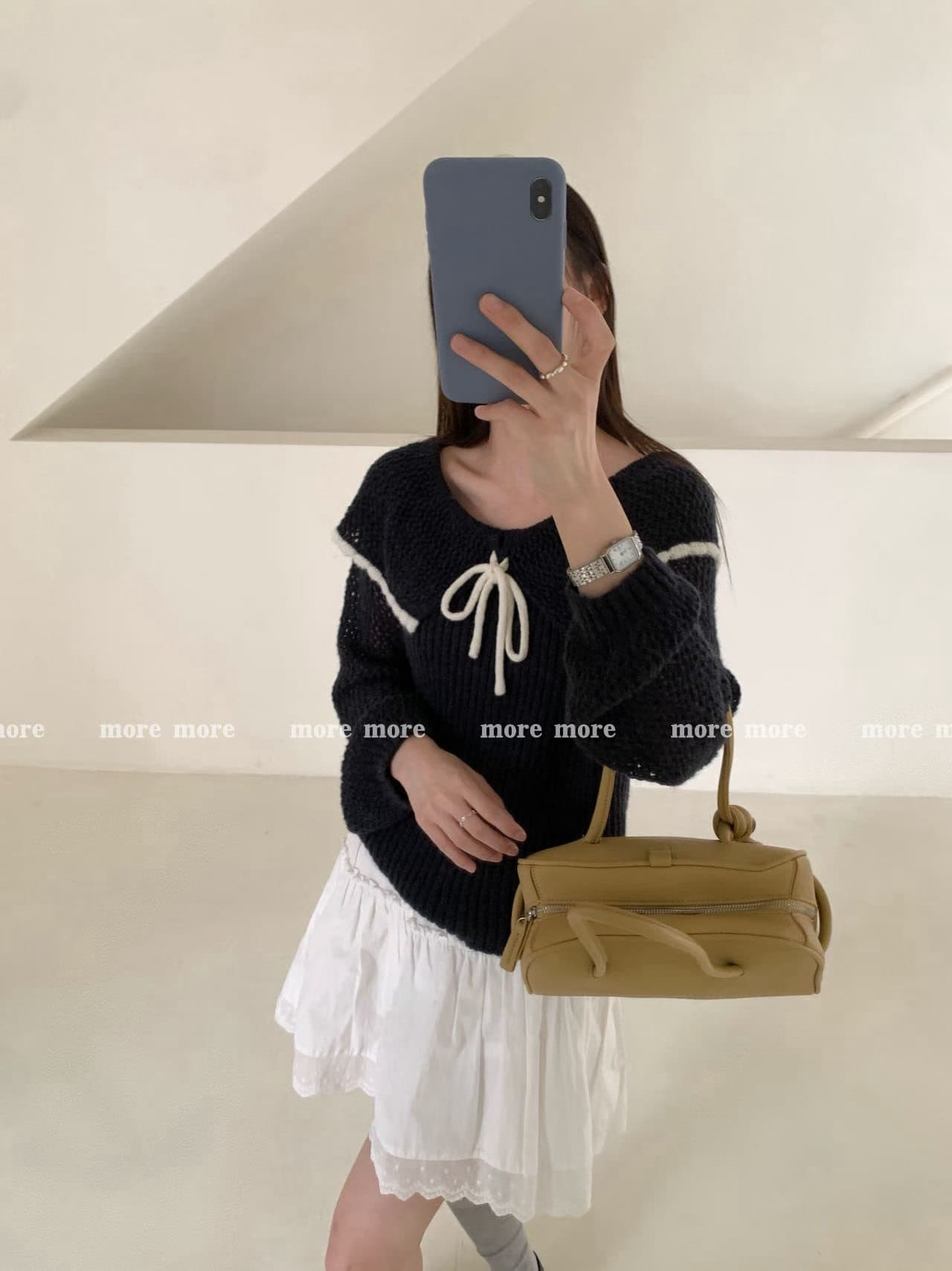 한 부서 부드러운 바람 연령 감소 레이스업 홀로우 아웃 배색 스웨터 여자 가을 겨울 달콤함 외국 가스 베이비 칼라 니트 스웨터 맨위 상세 이미지 17