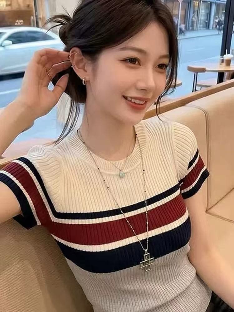 재고 있음 레트로 스타일 배색 스트라이프 반팔 니트 스웨터 여성 여름 몸매 가꾸기 슬림해 보이는 라운드 넥 다용도 만나는 맨위 상세 이미지 4