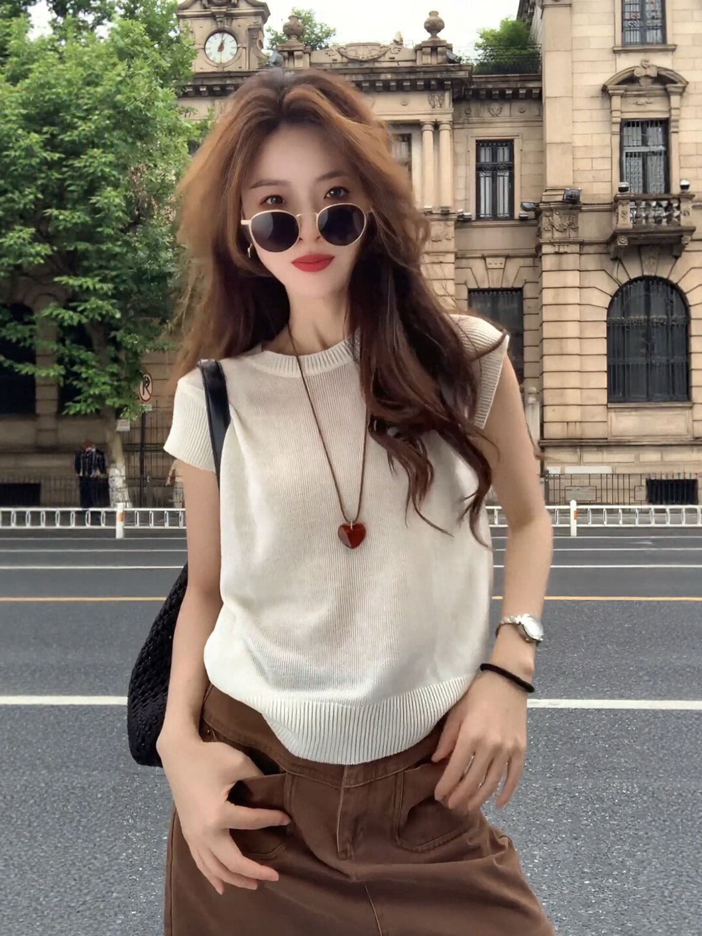재고 있음 한 부서 느긋한 바람 라운드 넥 작은 날다 소매 짠 셔츠 2026 여름 화이트 루즈핏 슬림해 보이는 그레이트 봐. 의류