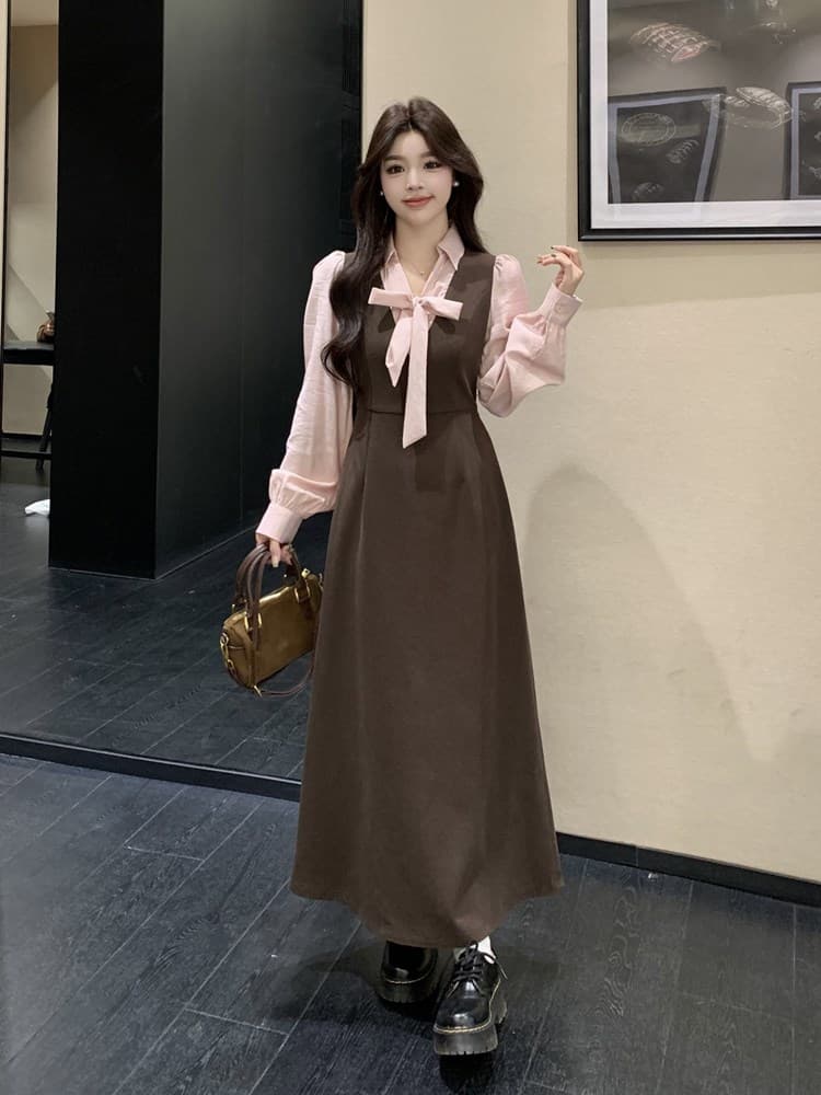 2026 봄 새로운 디자인 센스 슬림해 보이는 페이크 레이어드 배색 패치워크 커피 색상 롱 코트 드레스 아이들 이미지 2