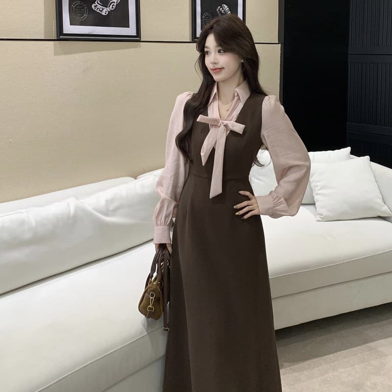 2026 봄 새로운 디자인 센스 슬림해 보이는 페이크 레이어드 배색 패치워크 커피 색상 롱 코트 드레스 아이들 이미지 5