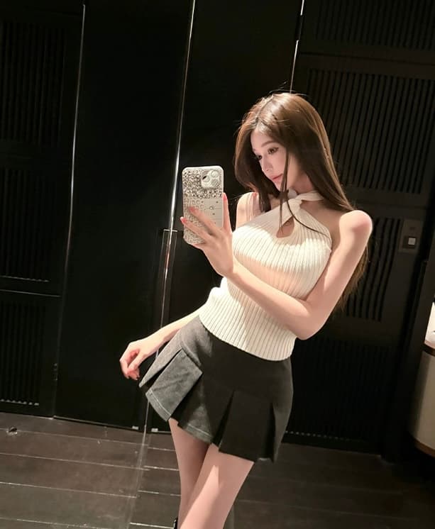chill 챠오어 피카소 라인 순수한 욕망 십자가 비틀림 홀로우 아웃 행침 목 니트 조끼 슬립 맨위 이미지 3