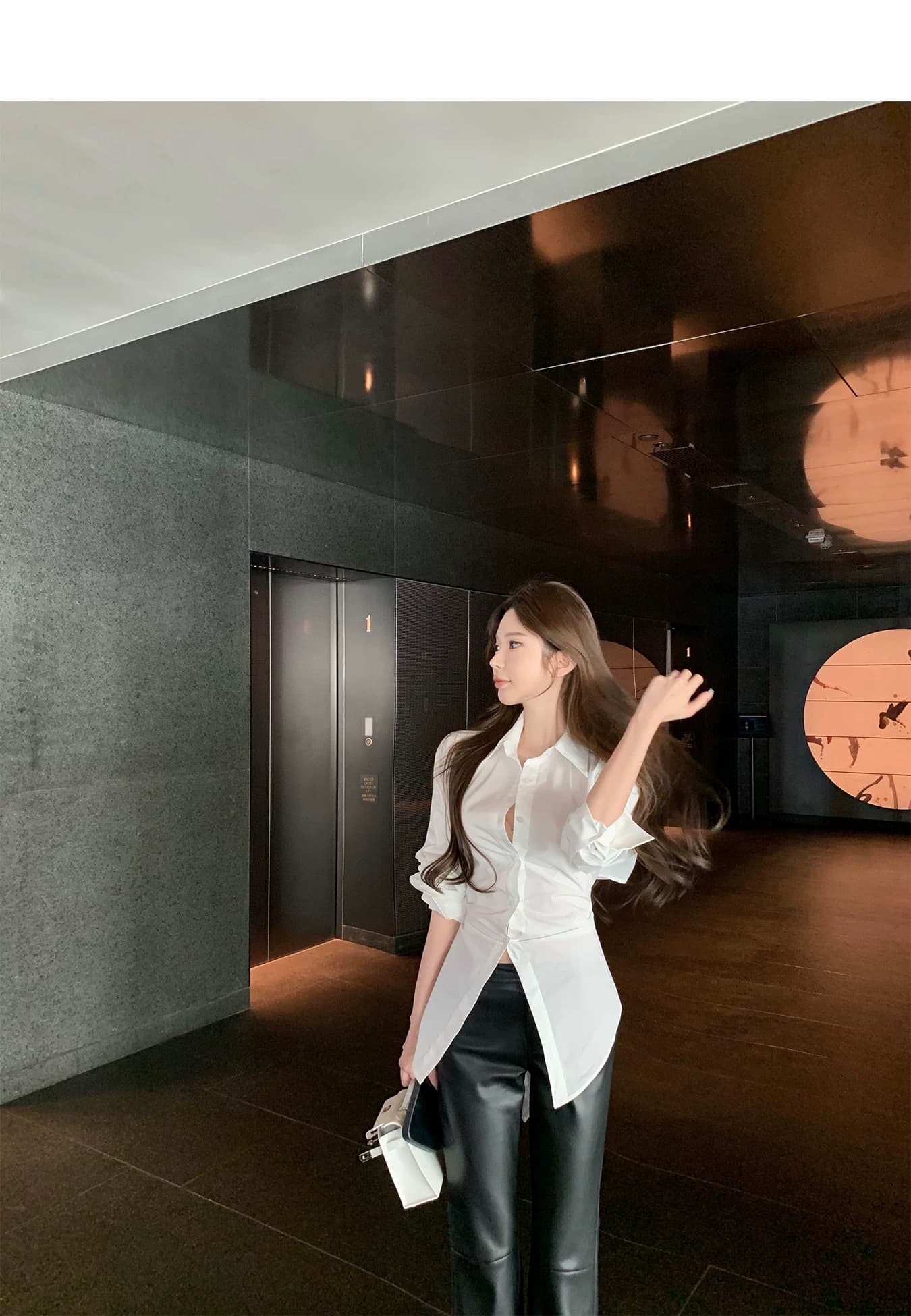 chicyou 꽃 Shan Shan 같은 단락 슈퍼 a 작은 섹시함 디자인 센스 화이트 뒤로 스트랩 허리 수축 흰 셔츠 상세 이미지 3
