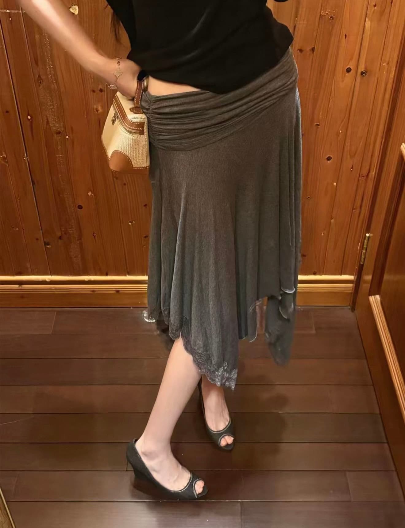 느긋한 다용도 회색 레이스 측면 불규칙 반신 스커트 여성 느긋한 바람 한 마디 롱 스커트 이미지 2