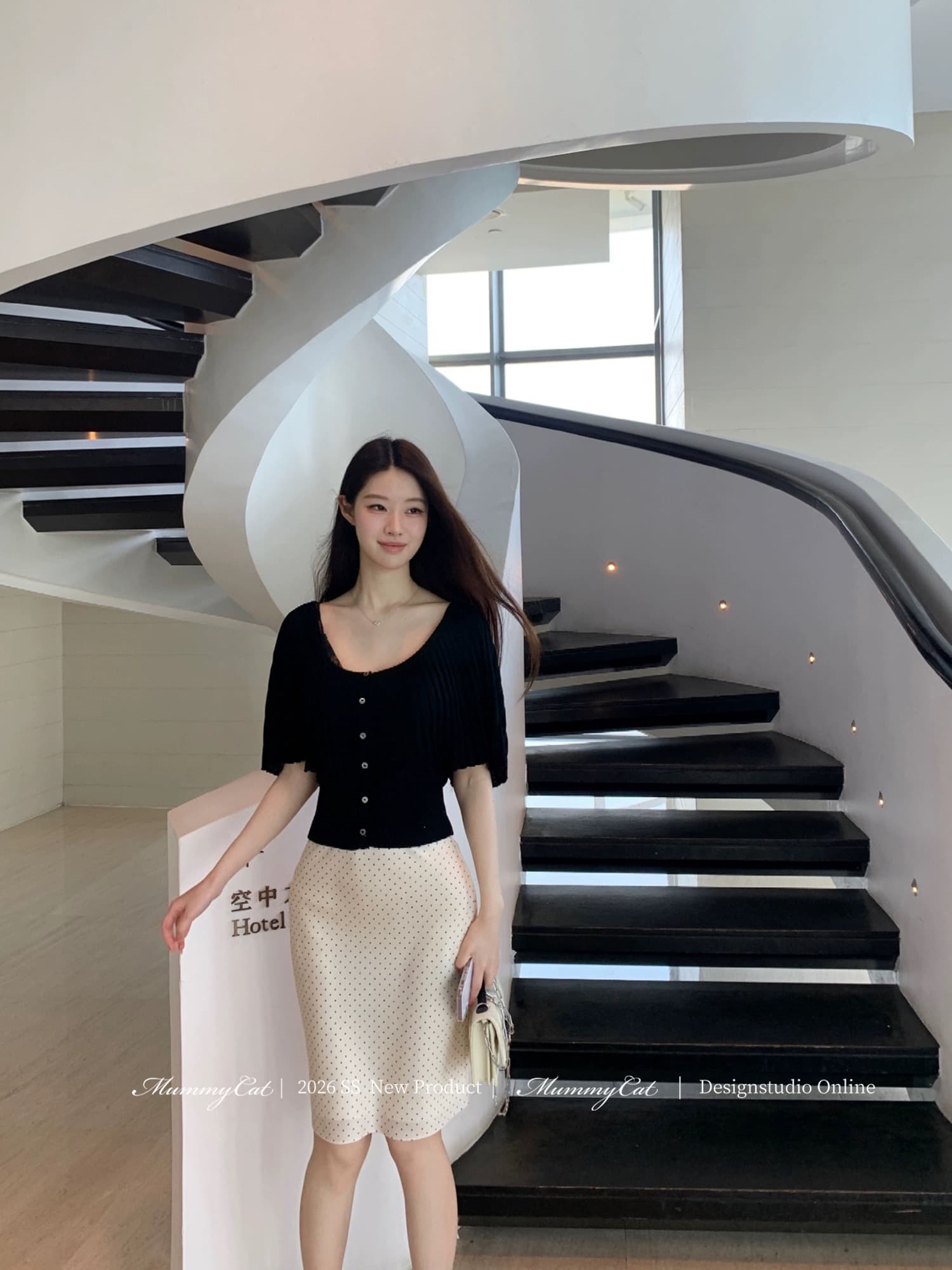 mummycat 계란 놓기 야옹 장기 화이트 코우 26 신제품 30 양모 장기 Pleat 대 라운드 넥 니트 맨위 상세 이미지 9