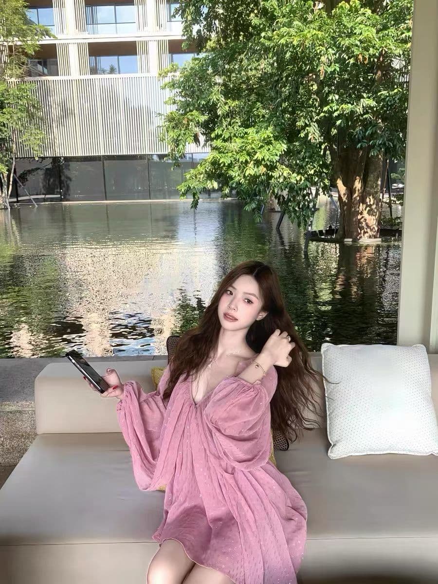 toroon du 홈 섹션 V넥 벌룬 소매 휴가 바람 여성 드레스 여름 2025 새로운 프랑스식 루즈핏 치마 상세 이미지 3