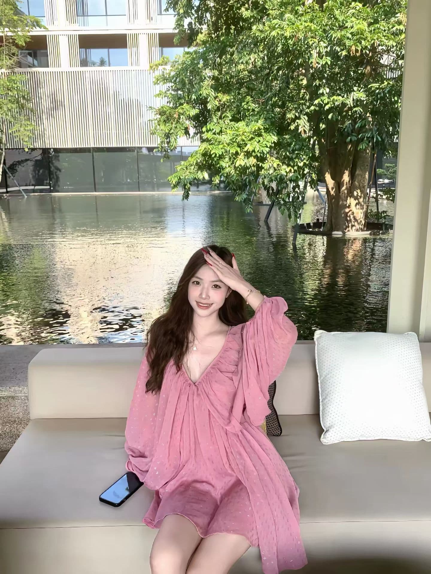 toroon du 홈 섹션 V넥 벌룬 소매 휴가 바람 여성 드레스 여름 2025 새로운 프랑스식 루즈핏 치마 상세 이미지 4