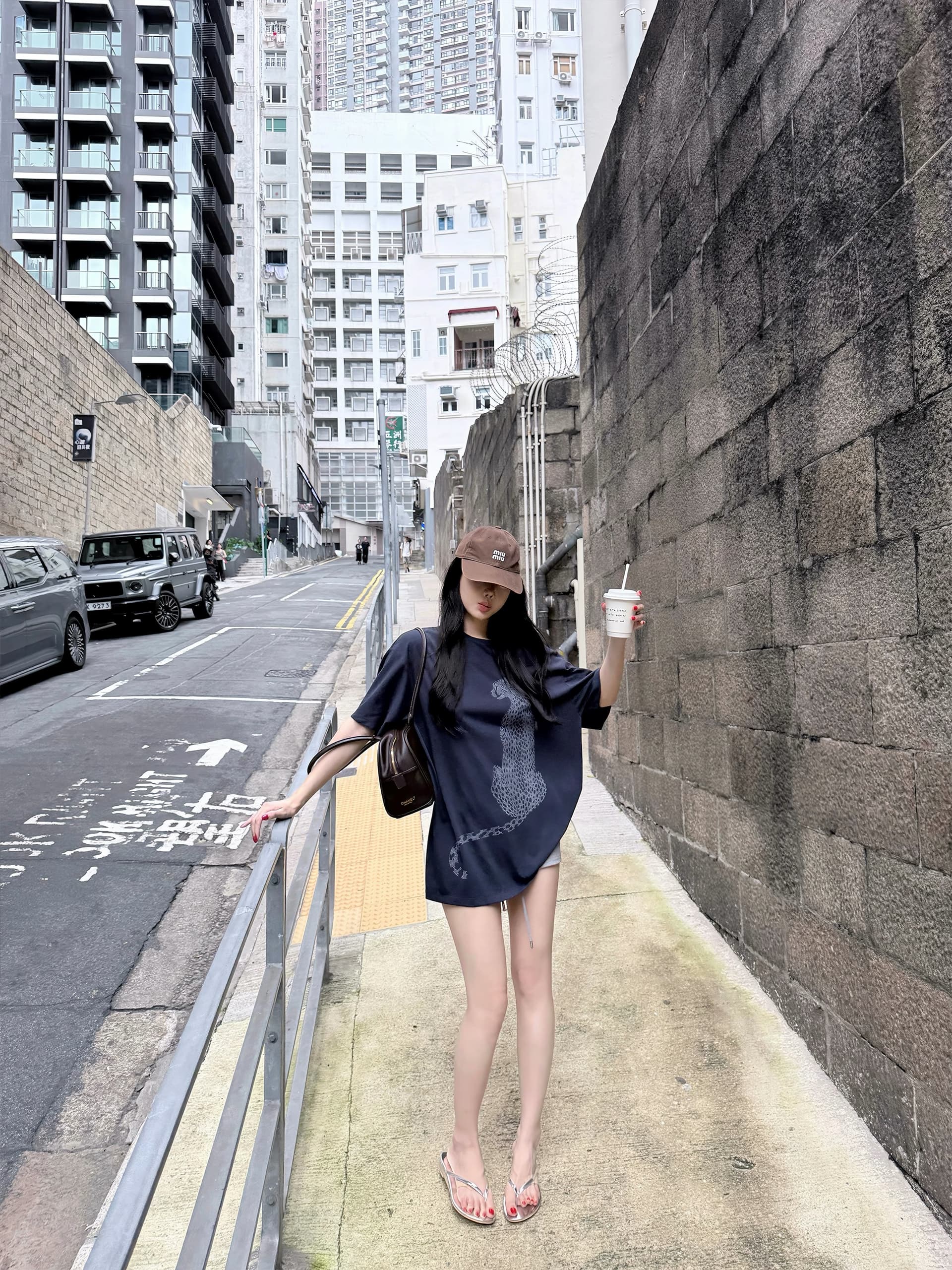 laareetoo 70 면 진첸바오 반팔 티셔츠 여성 여름 2026 새로운 중간 길이 맨위 루즈핏 슬림해 보이는 이미지 3