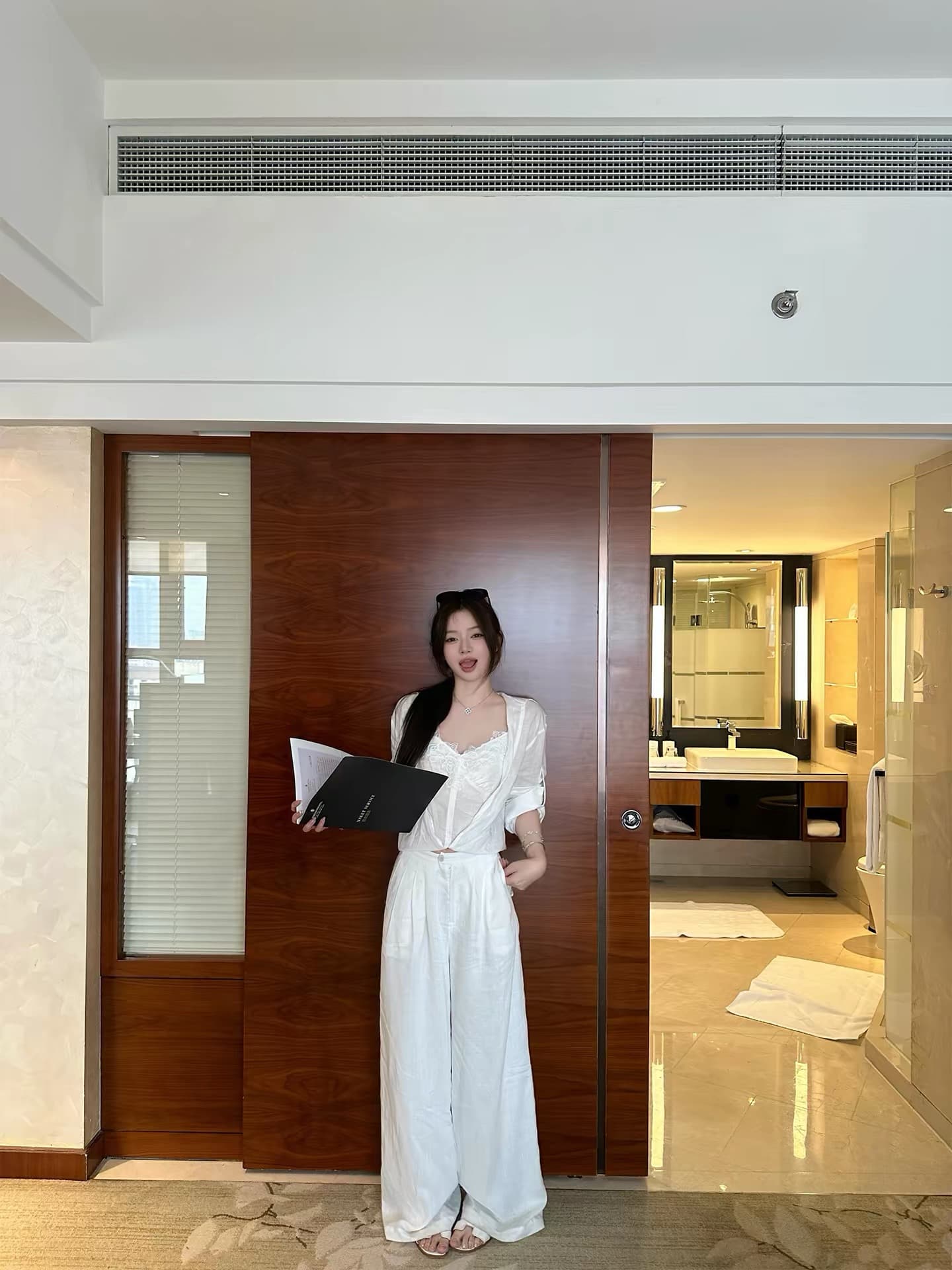 첸 좋은 난 nns 욕망 욕망 끓인 물 라이 경기 서울 아마 페이크 레이어드 레이스 셔츠 캐주얼 와이드 레그 팬츠 상세 이미지 4