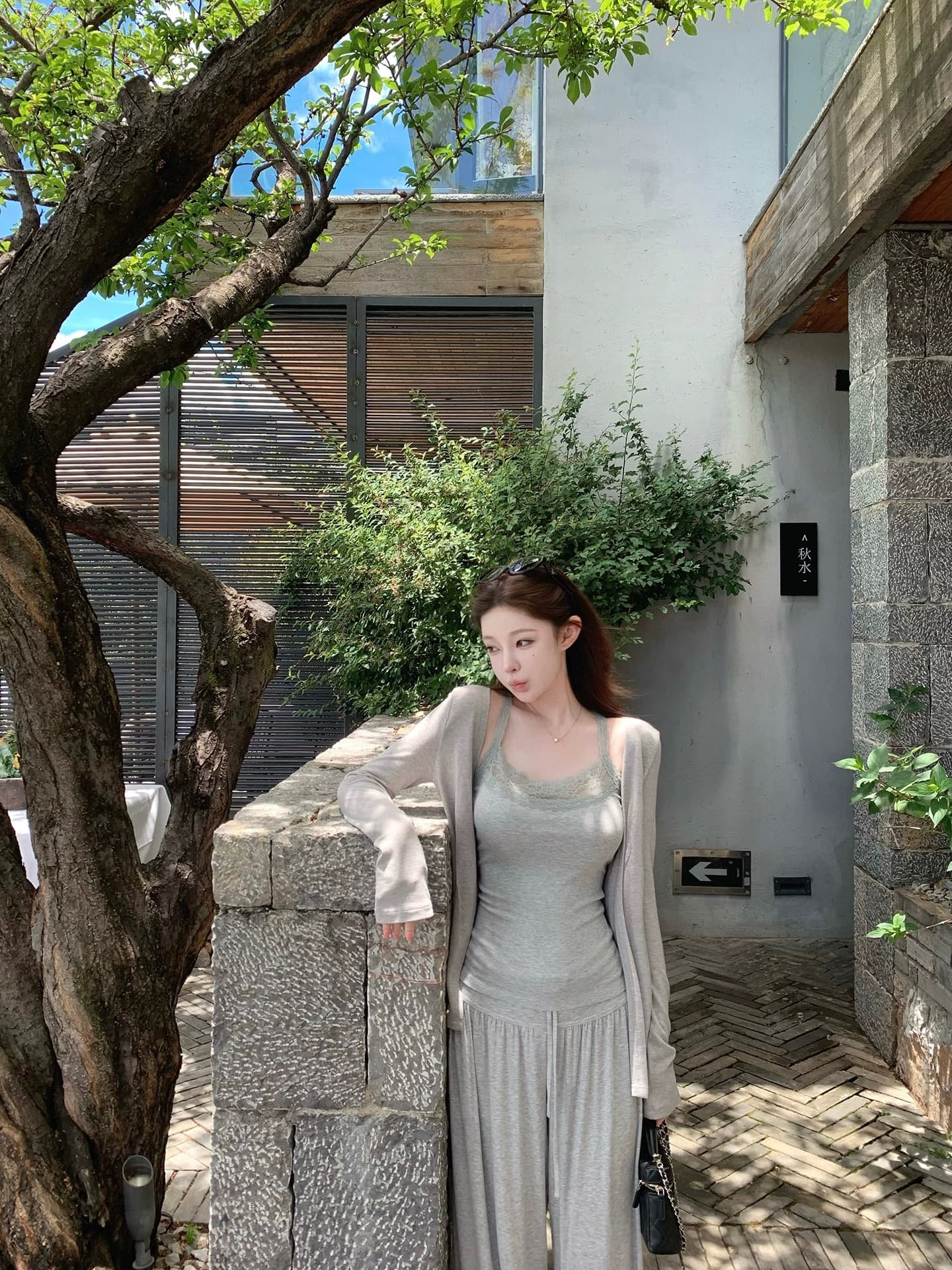 suuuicee 달콤한 산소 悸动 원피스 자르기 와인딩 주위 칼라 레이스 순수한 욕망 몸매 가꾸기 단어 조끼 슬립 상세 이미지 5