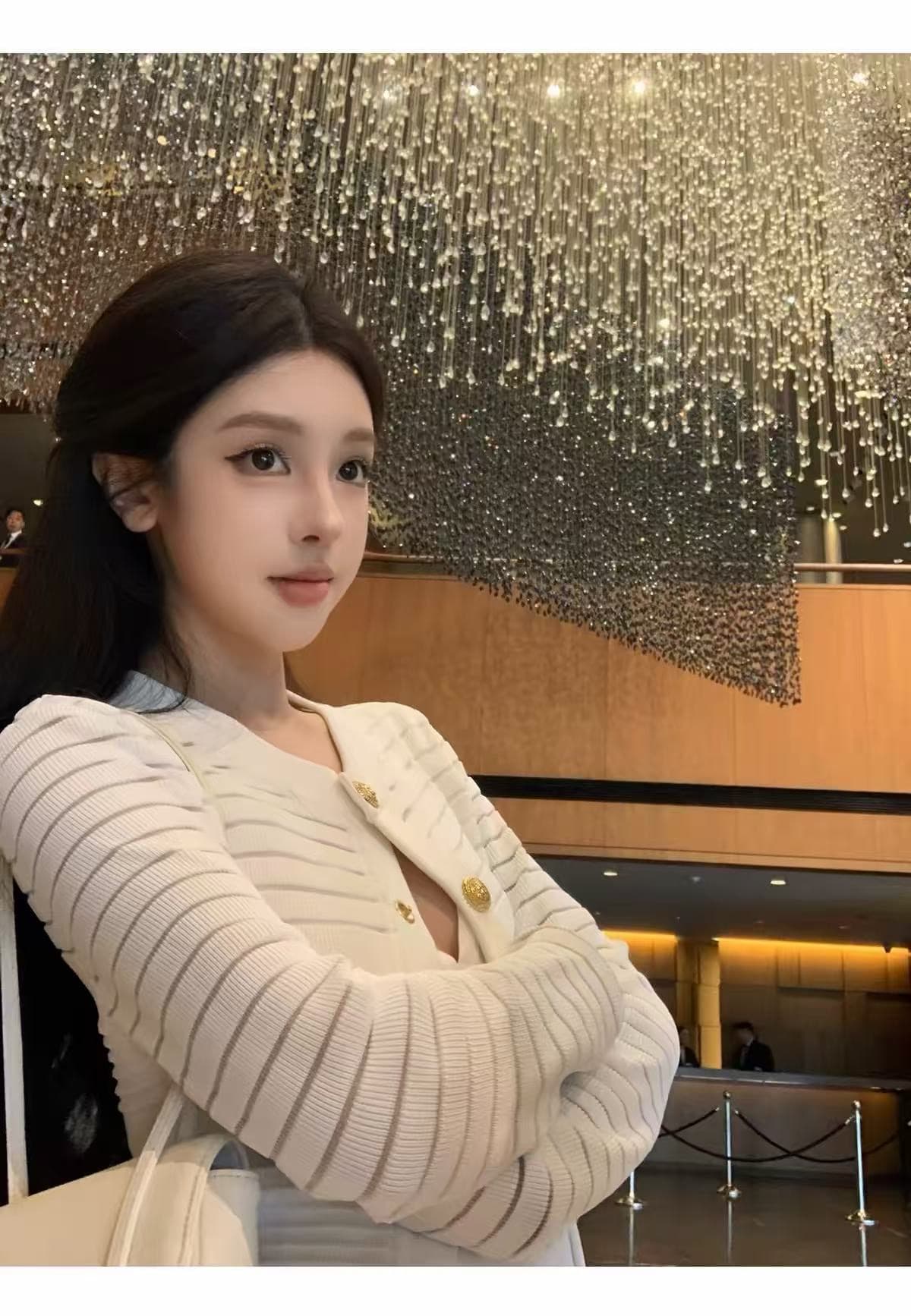 m900 니트 스웨터 여성 2026 새로운 라운드 넥 허리 수축 슬림해 보이는 구덩이 기사 질감 센스 긴팔 쇼트 스타일 품격 맨위 상세 이미지 8