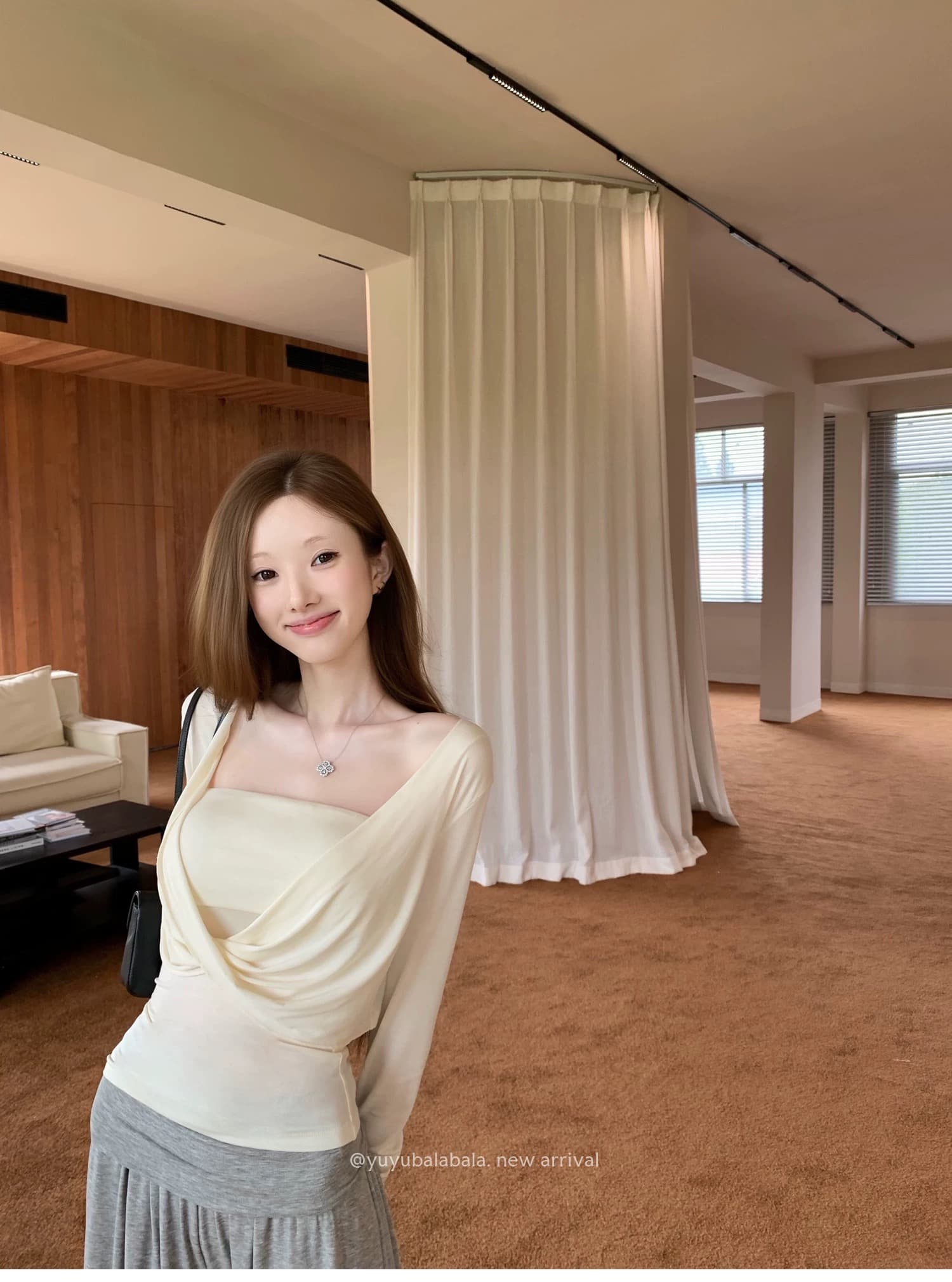鱿 생선 젤리 배 수프 yuyu 강력한 추진력 비교할 수없는 라이 경기 서울 몸매 가꾸기 튜브탑 살구 색상 니트 세트 상세 이미지 4