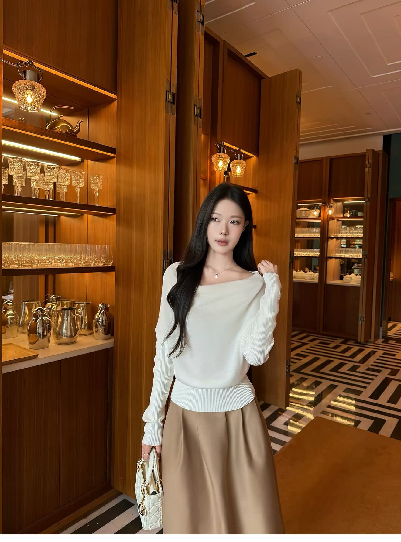 5werkwen 부드러운 지능 자매 오프숄더 비스듬한 어깨 흔들다 칼라 기타 착용 법 풀오버 느긋한 슬림해 보이는 니트 스웨터 상세 이미지 5