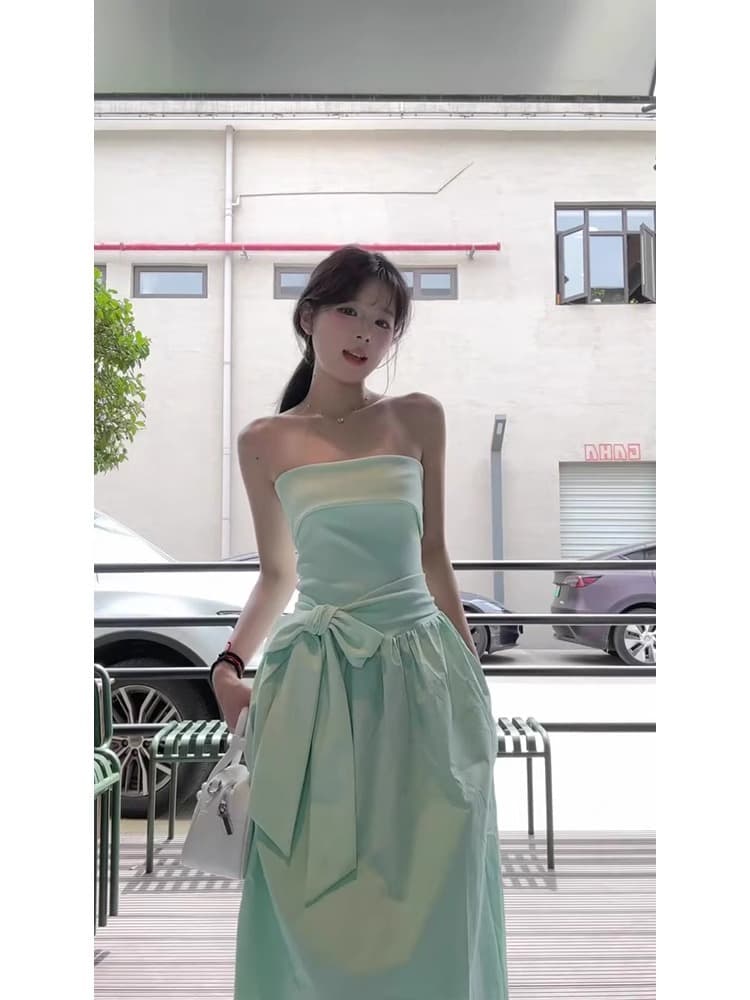 정가 박하 녹색 튜브탑 여성 드레스 2026 봄 허리 수축 나비 매듭 디자인 센스 아름다운 길다 치마