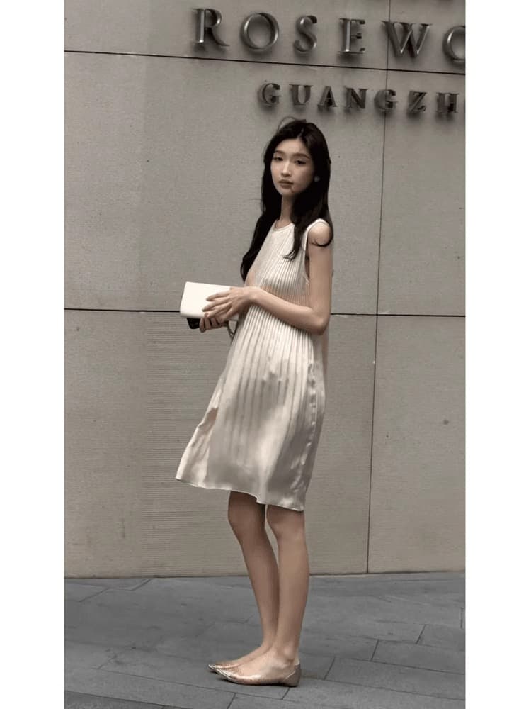 정가 분위기 센스 민소매 라운드 넥 조끼 여성 드레스 2026 여름 작은 키 루즈핏 슬림해 보이는 치마 상세 이미지 5