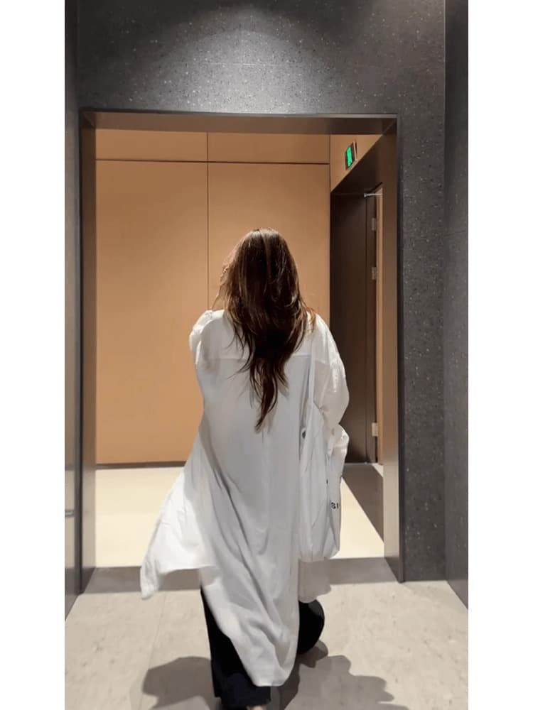 정가 재고 있음 느슨함 센스 느긋한 바람 착용 가져 가라. 통기성 롱 코트 화이트 POLO 칼라 루즈핏 롱 코트 자외선 차단 셔츠 상세 이미지 5