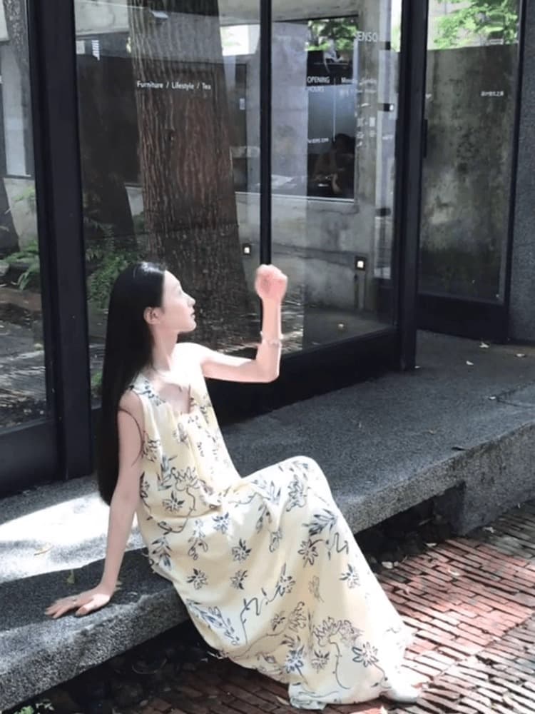 정가 V넥 잉크 페인팅 슬립 여성 드레스 2026 여름 휴가 바람 루즈핏 슬림해 보이는 a 단어 길이 치마 이미지 4