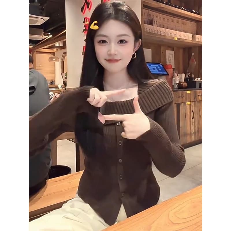정가 재고 있음 프랑스식 레트로 오프숄더 니트 스웨터 여성 가을 겨울철 쇼트 스타일 허리 수축 스웨터 여성 맨위 이미지 2