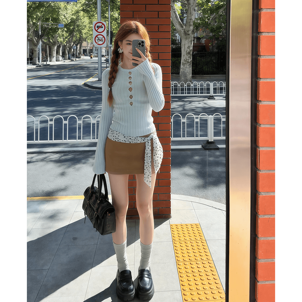 정가 재고 있음 한 부서 바람 홀로우 아웃 쇼트 스타일 니트 스웨터 맨위 여성 몸매 가꾸기 슬림해 보이는 타이트 스커트 반신 미니 스커트 세트