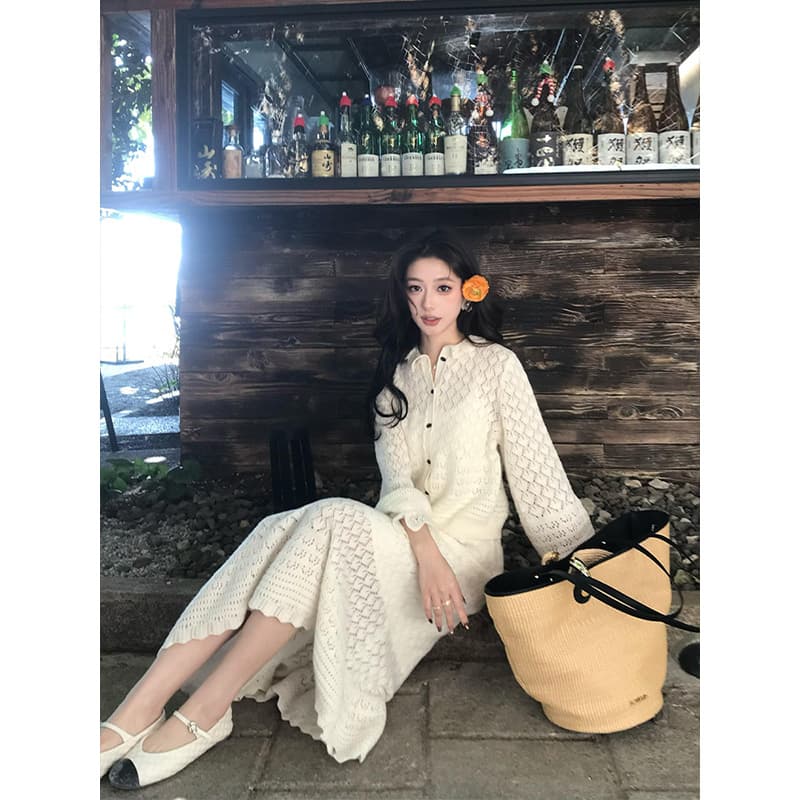 정가 재고 있음 부드러운 바람 홀로우 아웃 자수 니트 스웨터 맨위 봄 새로운 하이웨이스트 슬림해 보이는 반신 치마 세트 이미지 2