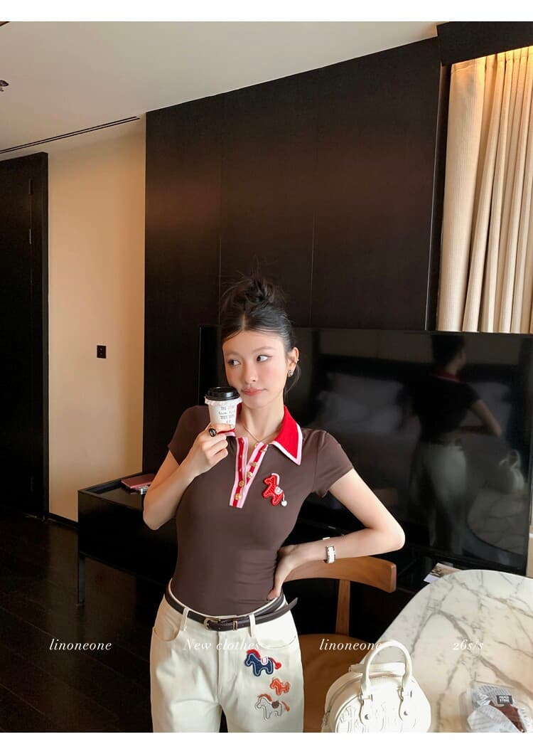 정가 재고 있음 레트로 자수 작은 말 몸매 가꾸기 POLO 칼라 티셔츠 여성 2026 여름 새로운 몸매 가꾸기 반팔 맨위 이미지 3