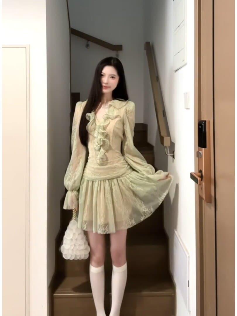 정가 재고 있음 프랑스식 부드러운 바람 센 부서 작은 청신 3 차원 프릴 V넥 긴팔 슬림해 보이는 여성 드레스 상세 이미지 5