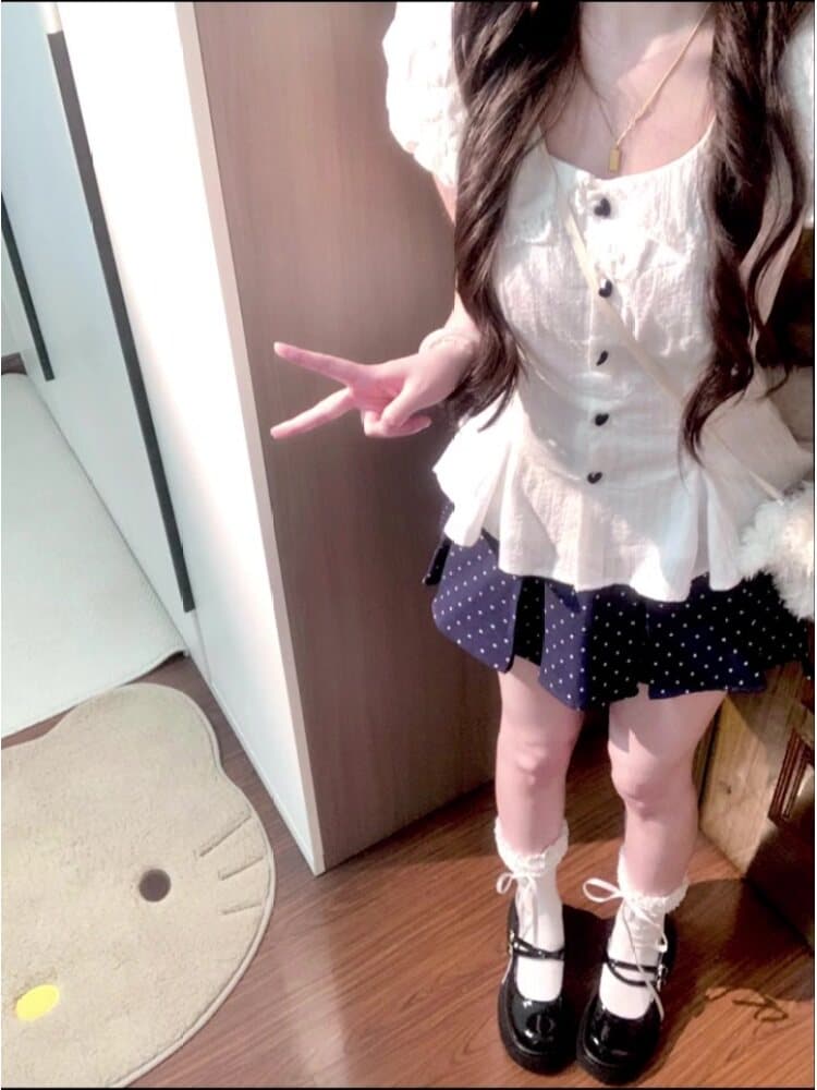 정가 재고 있음 한 부서 화이트 베이비 칼라 반팔 여성 셔츠 여름 디자인 센스 허리 수축 슬림해 보이는 다용도 맨위 상세 이미지 3