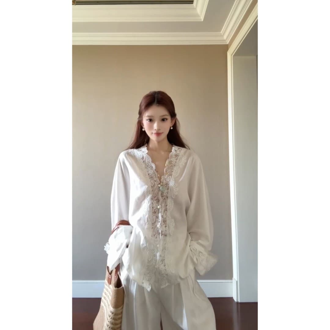 정가 새로운 중식 V넥 레이스 조각 셔츠 맨위 여성 루즈핏 슬림해 보이는 넓은 다리 캐주얼 바지 세트 이미지 3