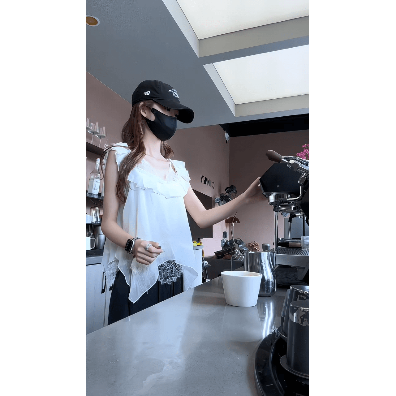 정가 한 부서 빛 럭셔리 바람 물결무늬 레이스 조끼 맨위 여성 여름 새로운 넓은 다리 캐주얼 바지 세트 이미지 3