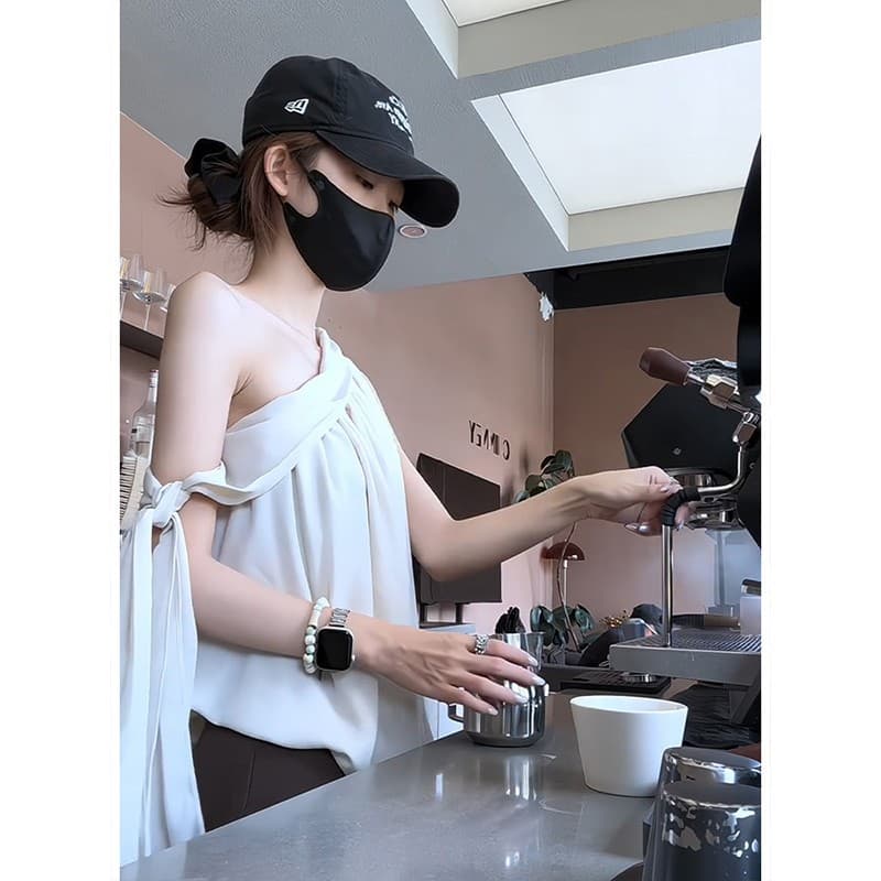 정가 프랑스식 순수한 욕망 불규칙 비스듬한 어깨 리본 민소매 조끼 여성 여름 새로운 작은 대중 디자인 연령 감소 맨위 이미지 3