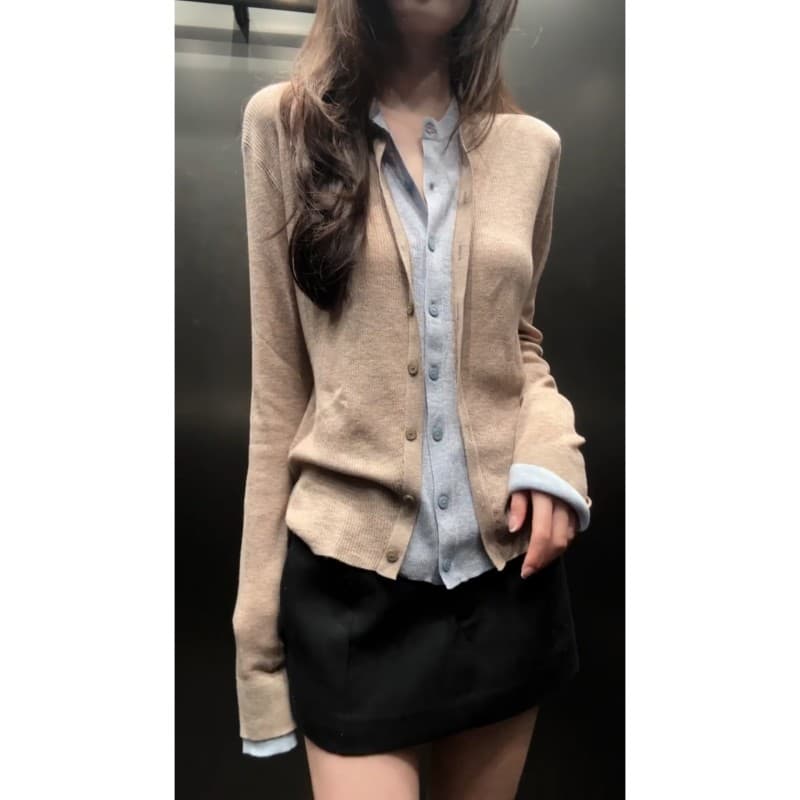 정가 출퇴근 바람 페이크 레이어드 배색 니트 오픈 가디건 여성 하이웨이스트 슬림해 보이는 한 마디 반신 스커트 투피스 세트 이미지 3