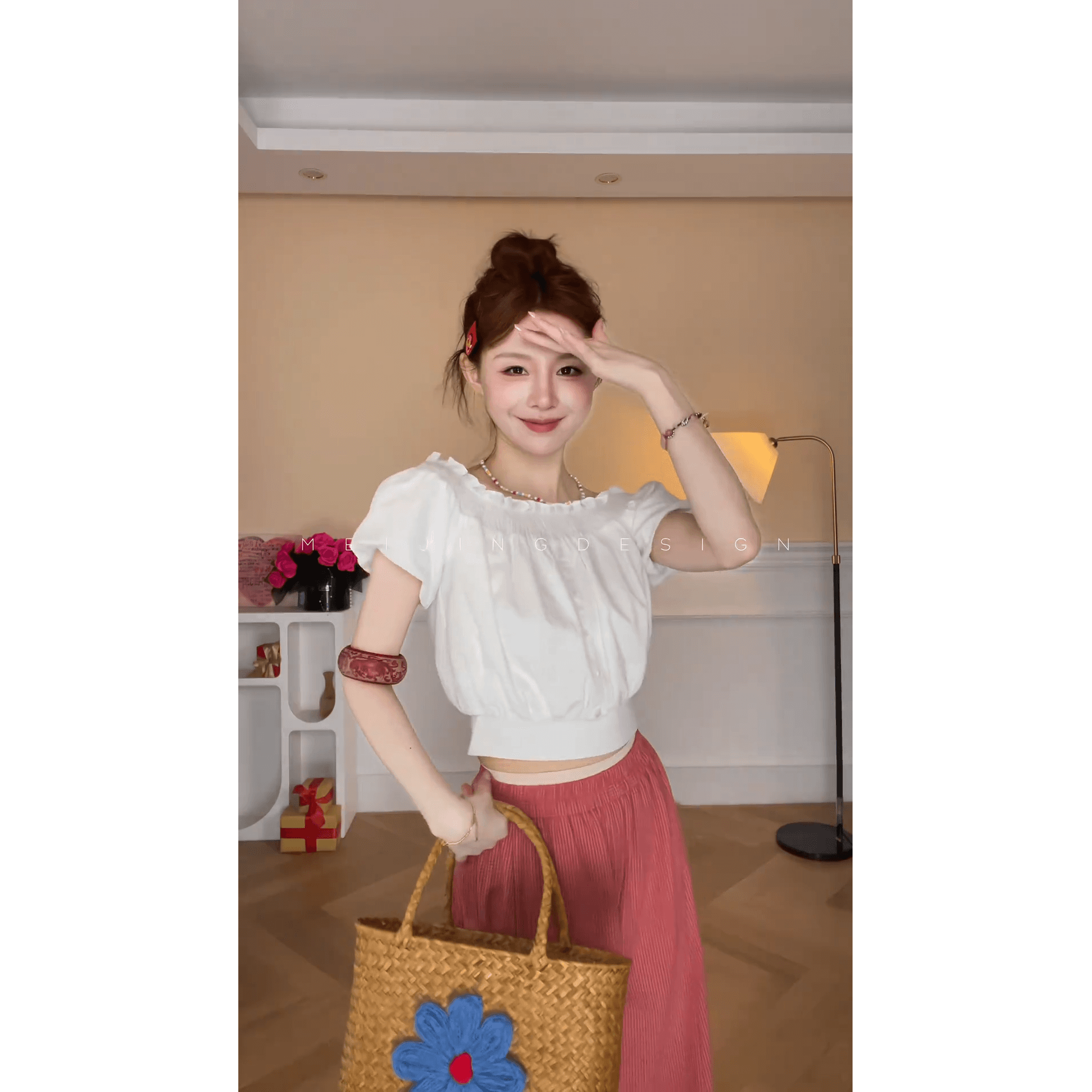 정가 한 부서 부드러운 바람 화이트 스트랩 반팔 티셔츠 여성 여름 새로운 도루 센스 넓은 다리 캐주얼 바지 투피스 세트 상세 이미지 4