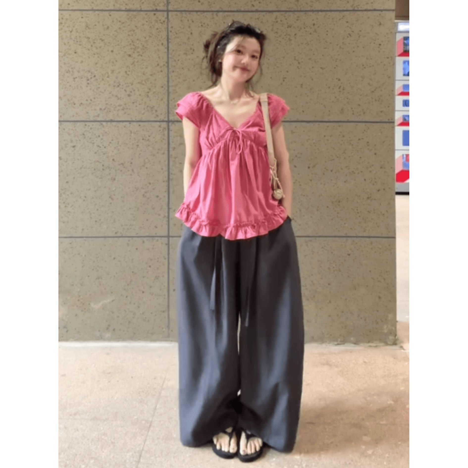 정가 한 부서 달콤한 자매 레이스업 V넥 작은 날다 소매 루즈핏 여성 셔츠 여름 새로운 루즈핏 표지 배 연령 감소 맨위 상세 이미지 3