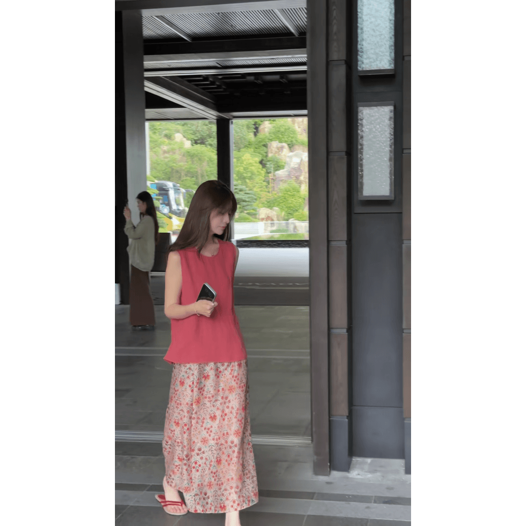 정가 달콤함 부드러운 바람 민소매 조끼 맨위 여성 여름 디자인 센스 꽃무늬 반신 치마 세트 상세 이미지 2