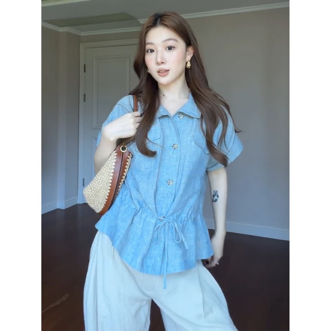 정가 디자인 센스 폴로 칼라 레이스업 반팔 셔츠 맨위 여성 여름 루즈핏 슬림해 보이는 와이드 레그 팬츠 세트 상세 이미지 5