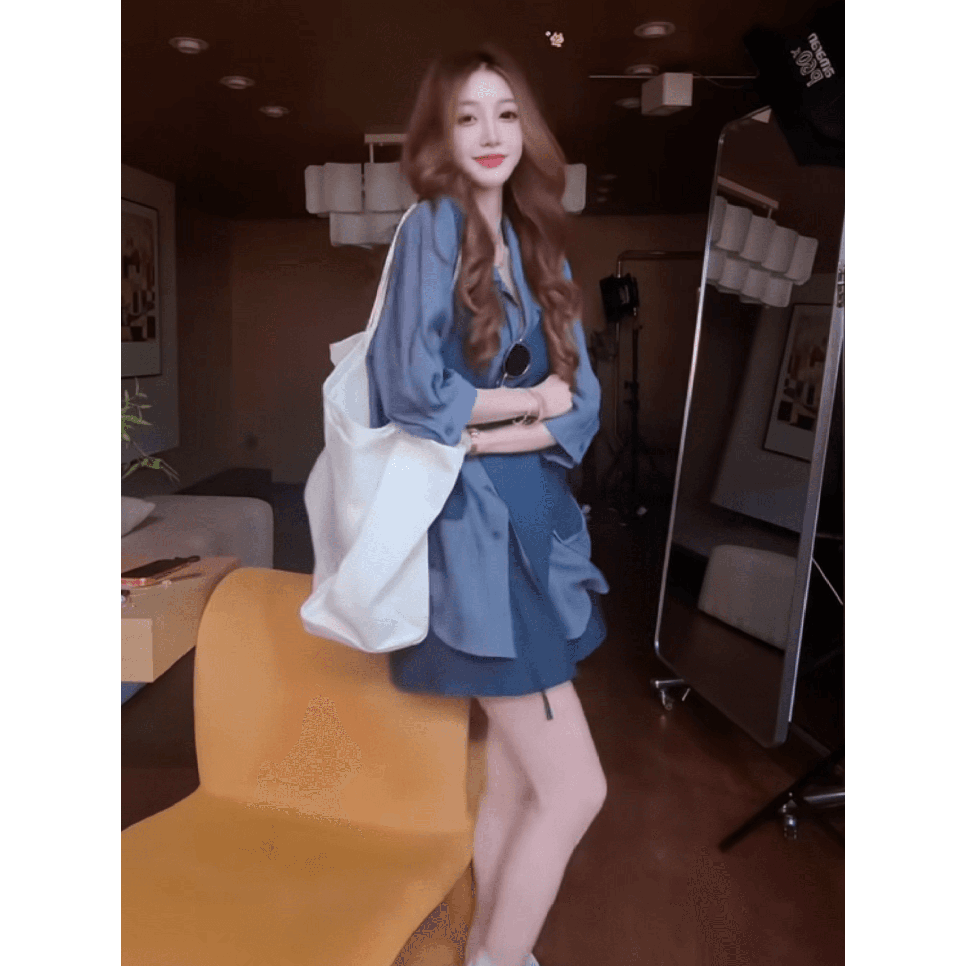 정가 한 부서 고급 센스 페이크 레이어드 V 넥 셔츠 맨위 여성 여름 하이웨이스트 캐주얼 반바지 세트 이미지 4