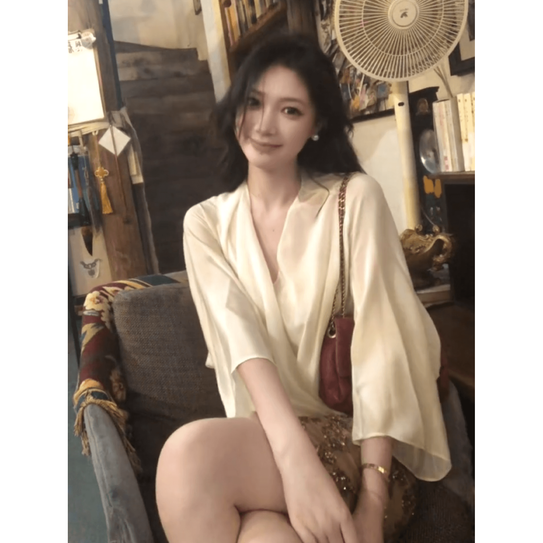 정가 프랑스식 분위기 센스 V넥 비틀림 셔츠 맨위 여성 하이웨이스트 슬림해 보이는 한 마디 반신 치마 세트 이미지 4