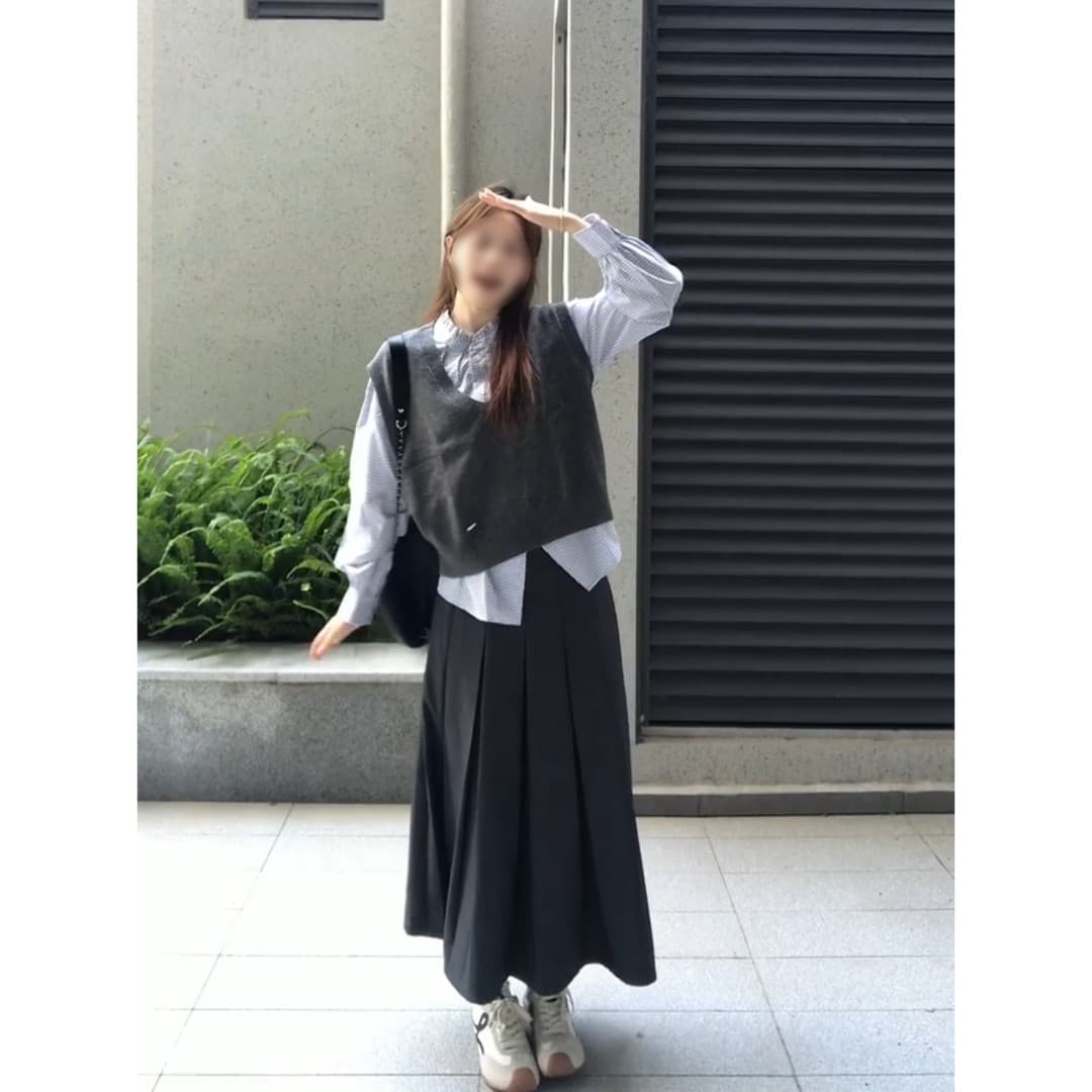 정가 한 부서 디자인 센스 체크무늬 긴팔 셔츠 스택 착용 V넥 베스트 조끼 여성 반신 치마 세트 상세 이미지 5