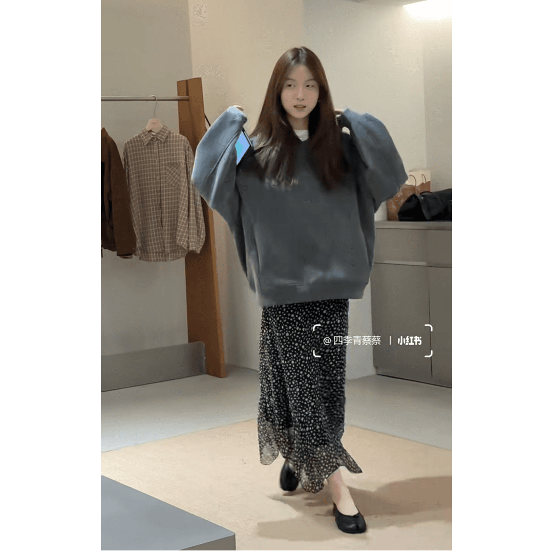 정가 한 부서 레트로 루즈핏 후드 긴팔 후드티 여성 이른 가을 불규칙 꽃무늬 반신 치마 세트 상세 이미지 4