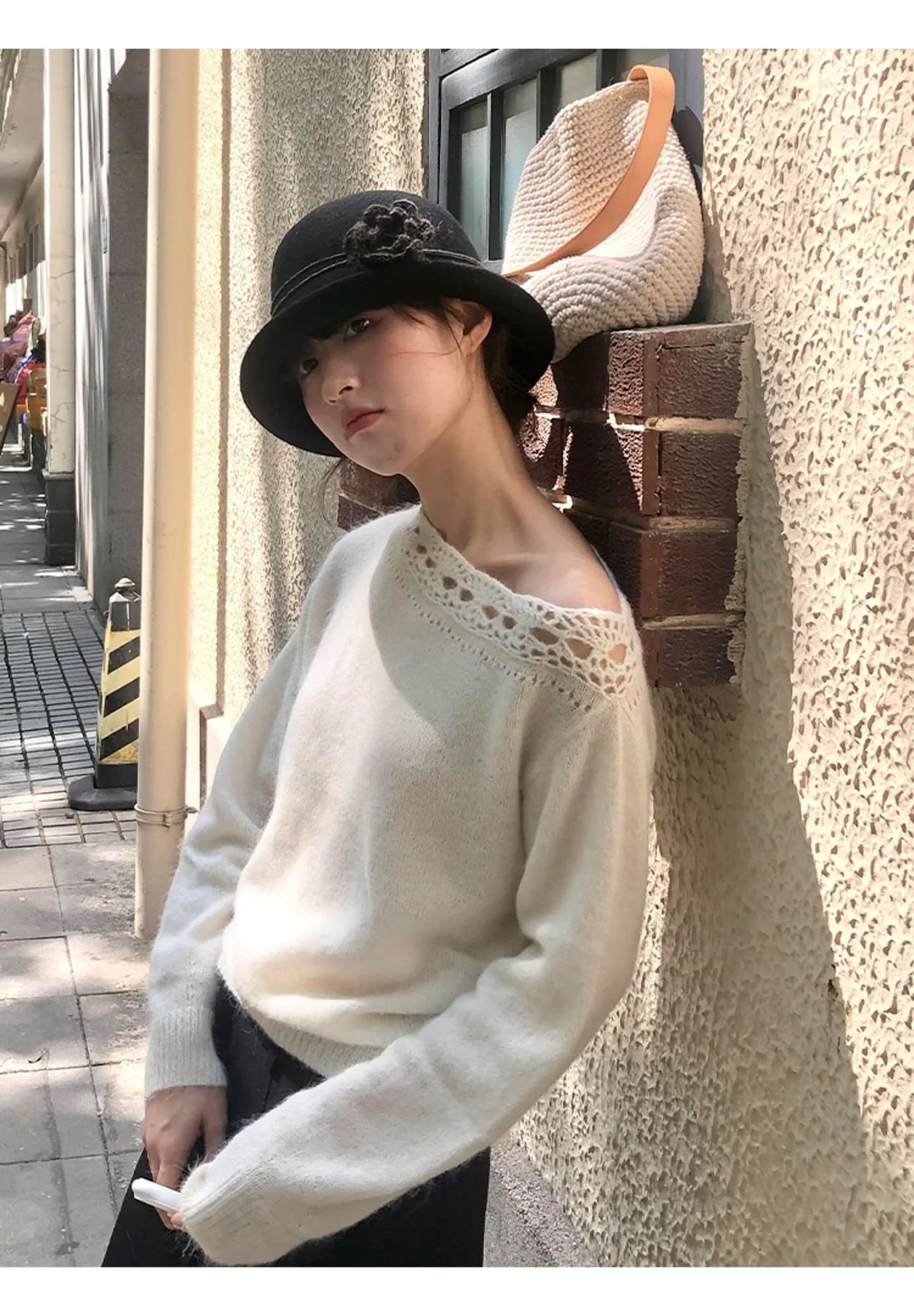 프랑스식 느긋한 스웨터 홀로우 아웃 레이스 비스듬한 어깨 칼라 니트 스웨터 여성 가을 루즈핏 슬림해 보이는 다용도 맨위 상세 이미지 6