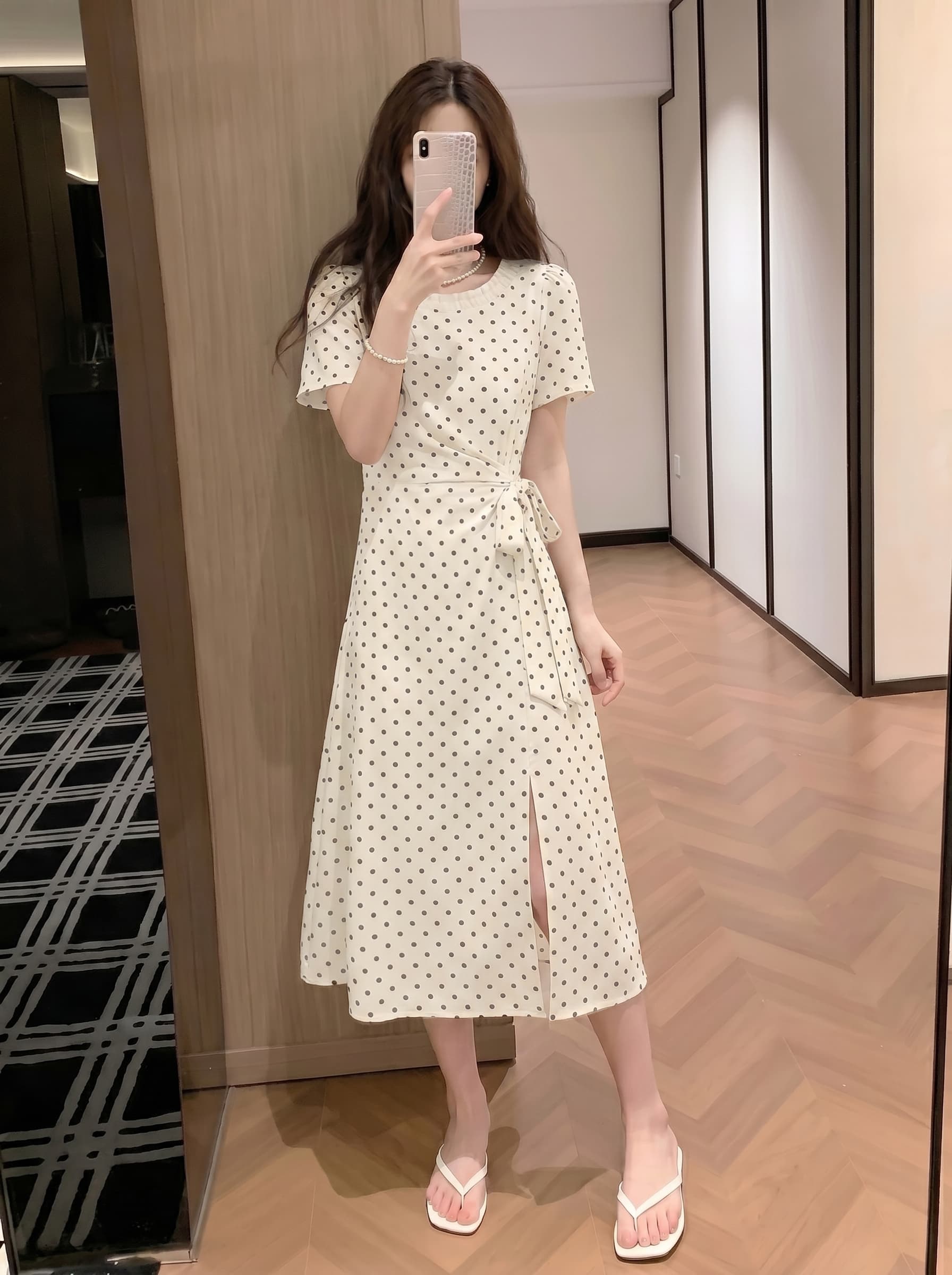 부드러운 바람 도트 무늬 여성 드레스 여름 패션 허리 수축 슬림해 보이는 트임 롱 코트 반팔 다용도 치마 상세 이미지 4